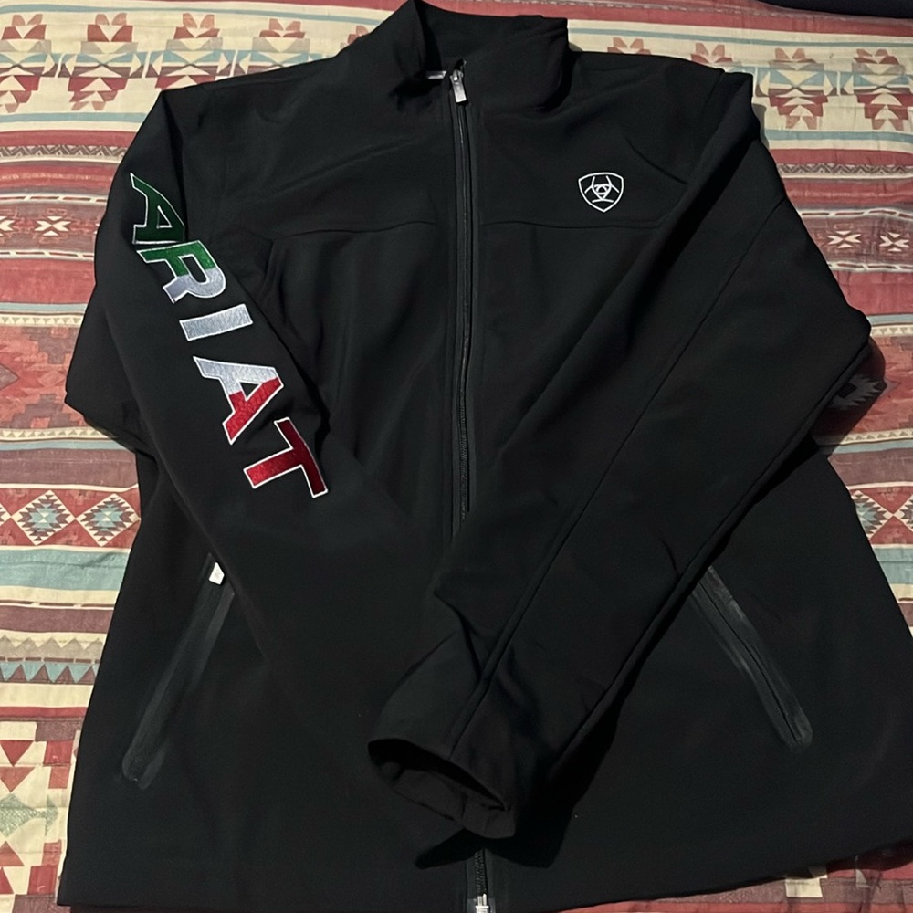 Women’s Ariat soft-shell jacket